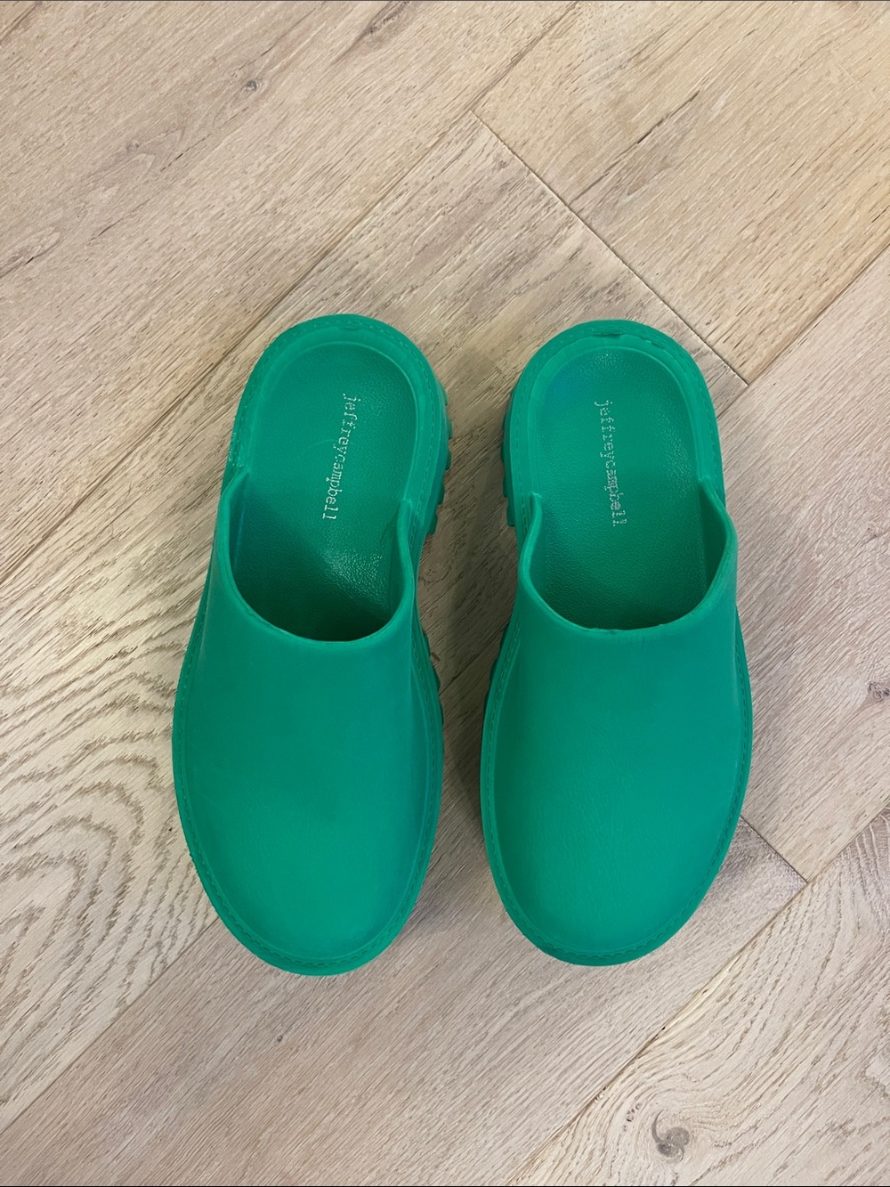 JEFFREY CAMPBELL Green Slip-On Clog Mules womens size 9